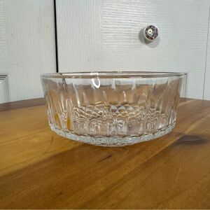 Arcoroc glass starburst‎ textured bowl